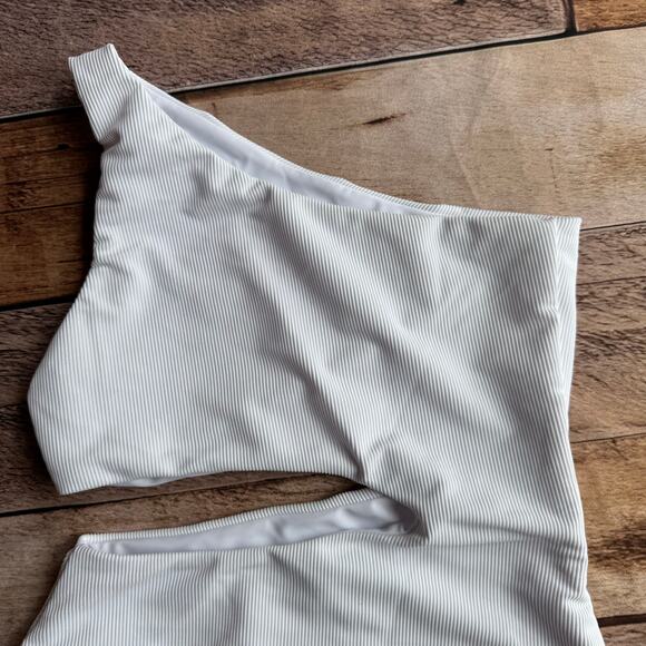 Beach Riot Swimsuit Celine Ribbed One Piece Small White Vacation Beach Pool Trip - Picture 5 of 7